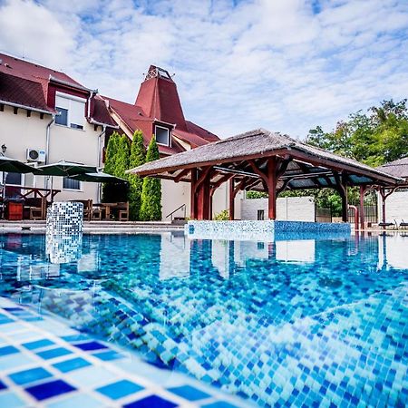 לאיושמיז'ה Liza Aqua & Conference Hotel מראה חיצוני תמונה