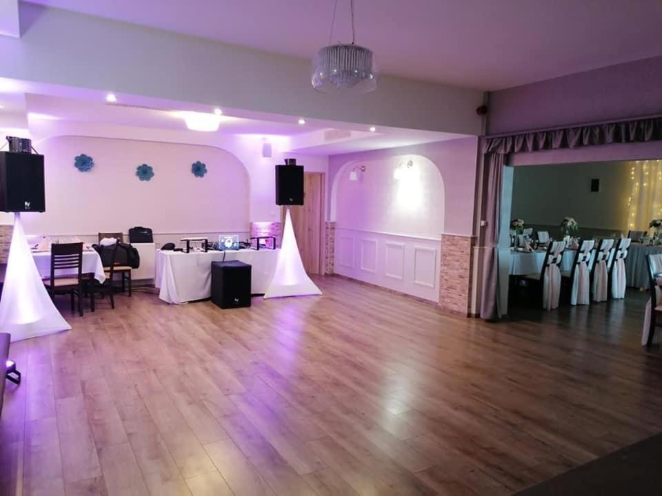 לאיושמיז'ה Liza Aqua & Conference Hotel מראה חיצוני תמונה