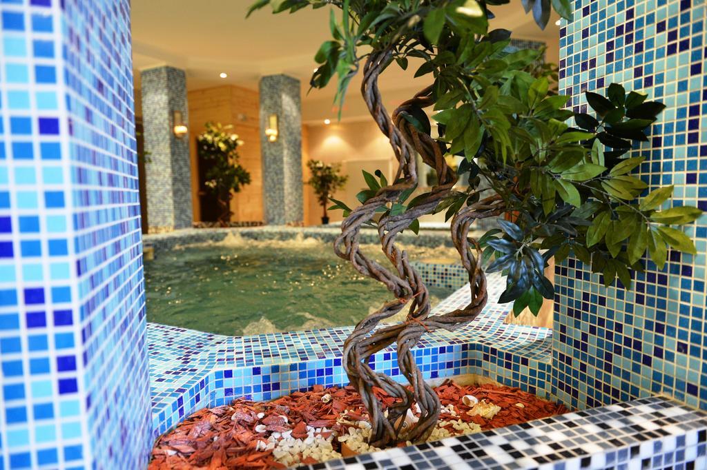 לאיושמיז'ה Liza Aqua & Conference Hotel מראה חיצוני תמונה